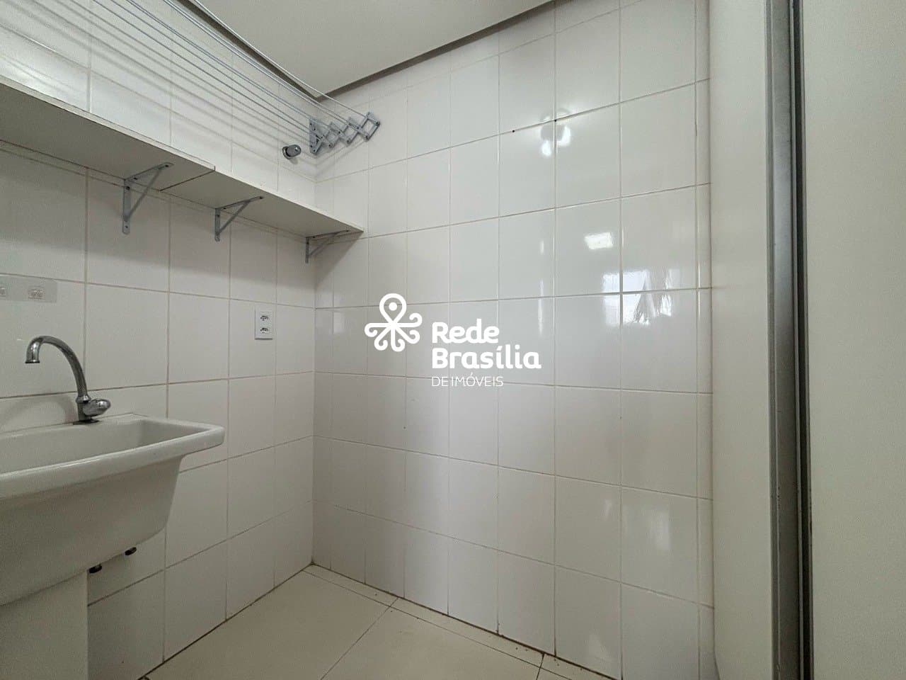 Imagem da propriedade EL2590 3