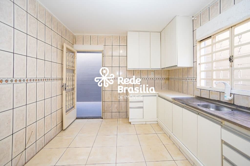 Imagem da propriedade TH28249 32