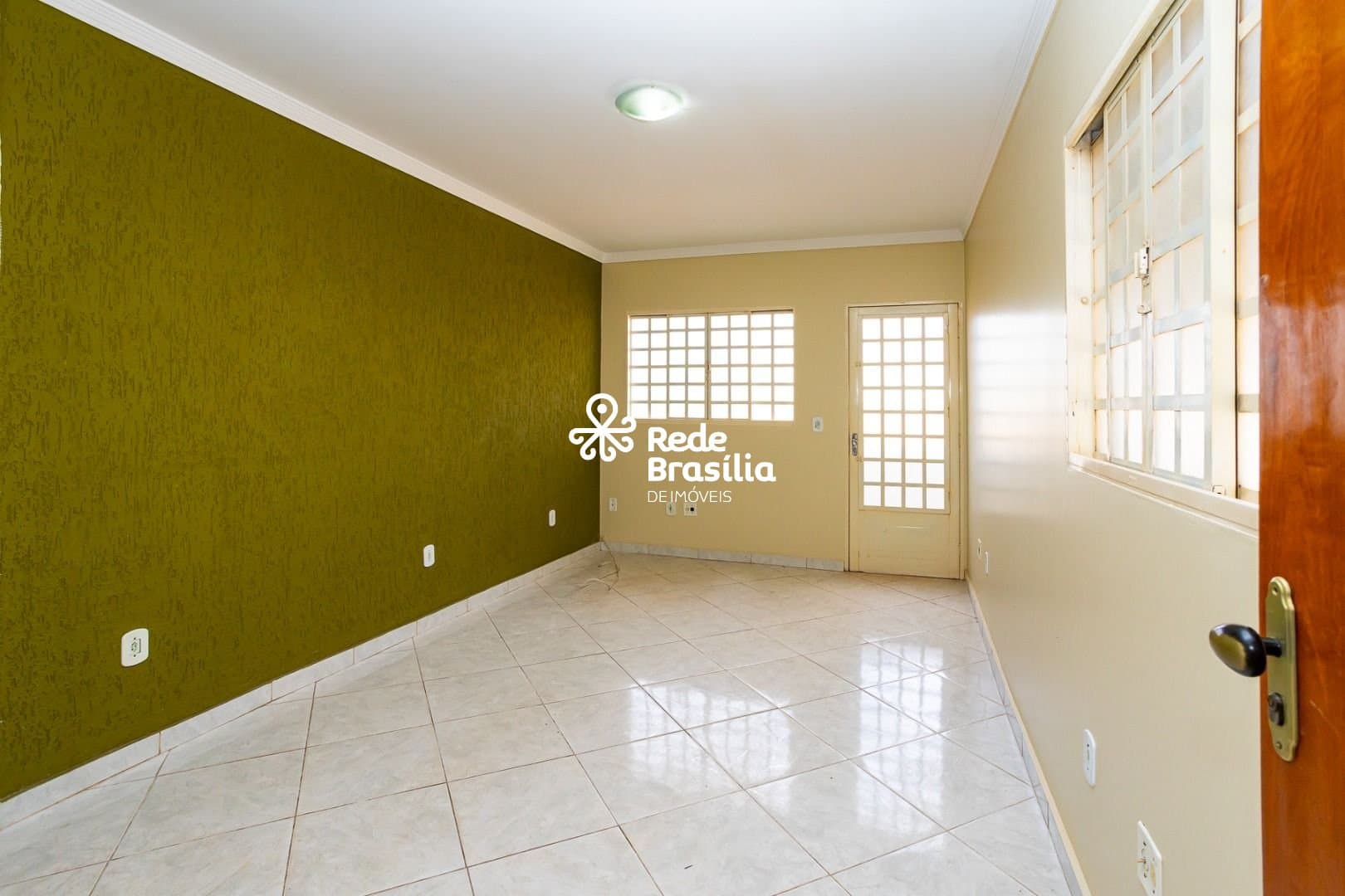 Imagem da propriedade TH28262 18