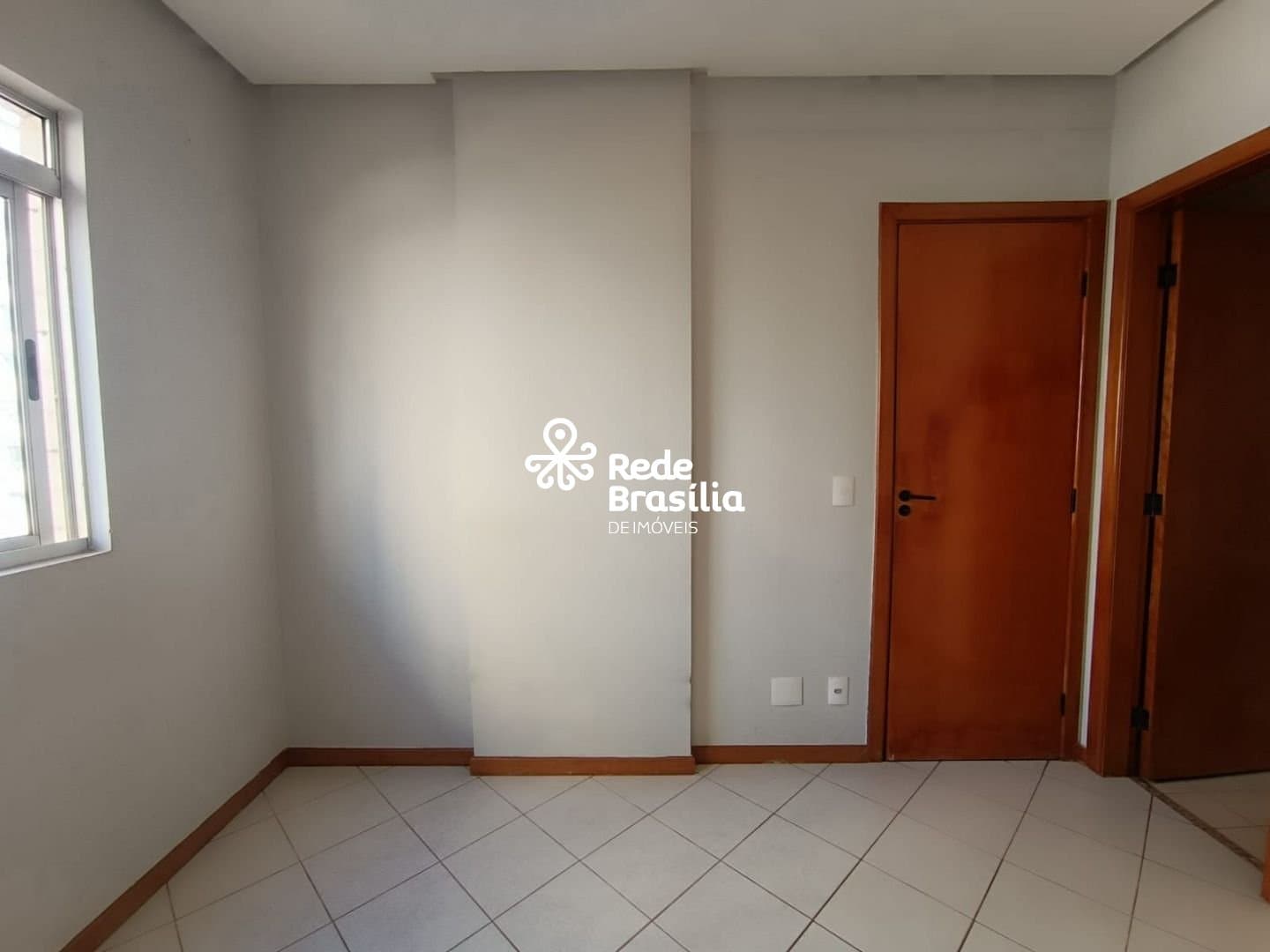 Imagem da propriedade UB1344 13