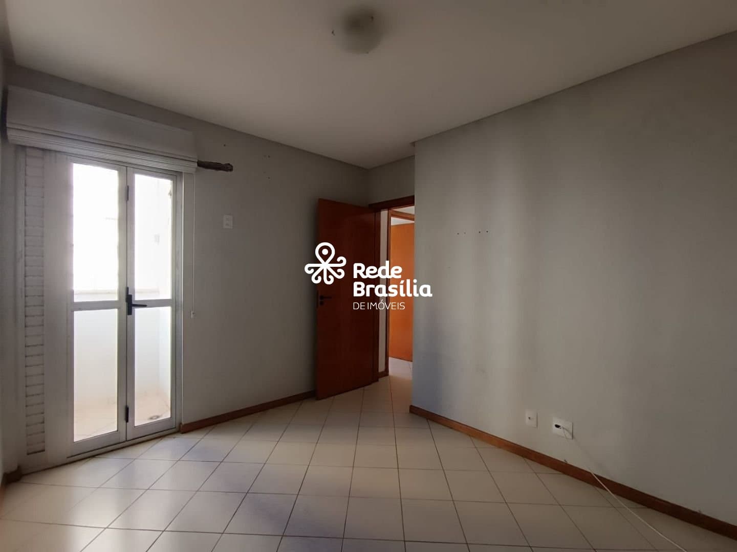 Imagem da propriedade UB1344 18