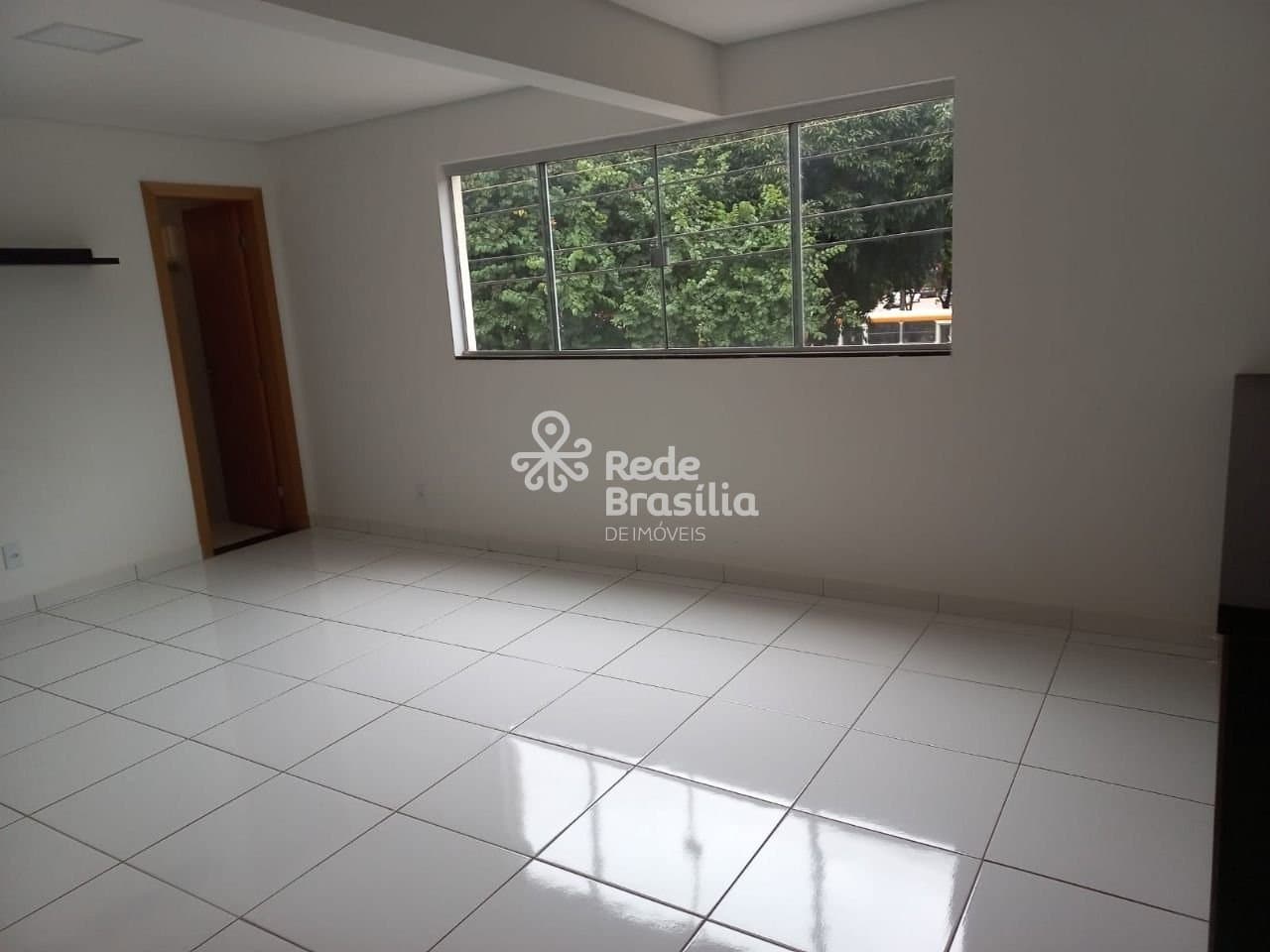 Imagem da propriedade UB82 13