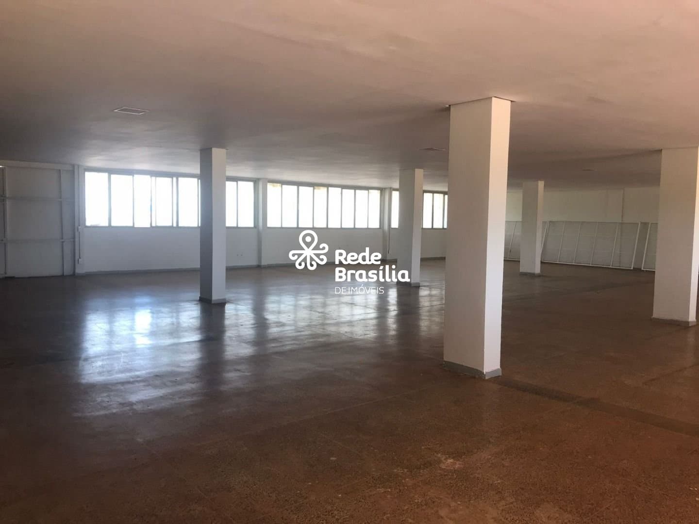 Imagem da propriedade UB530 24