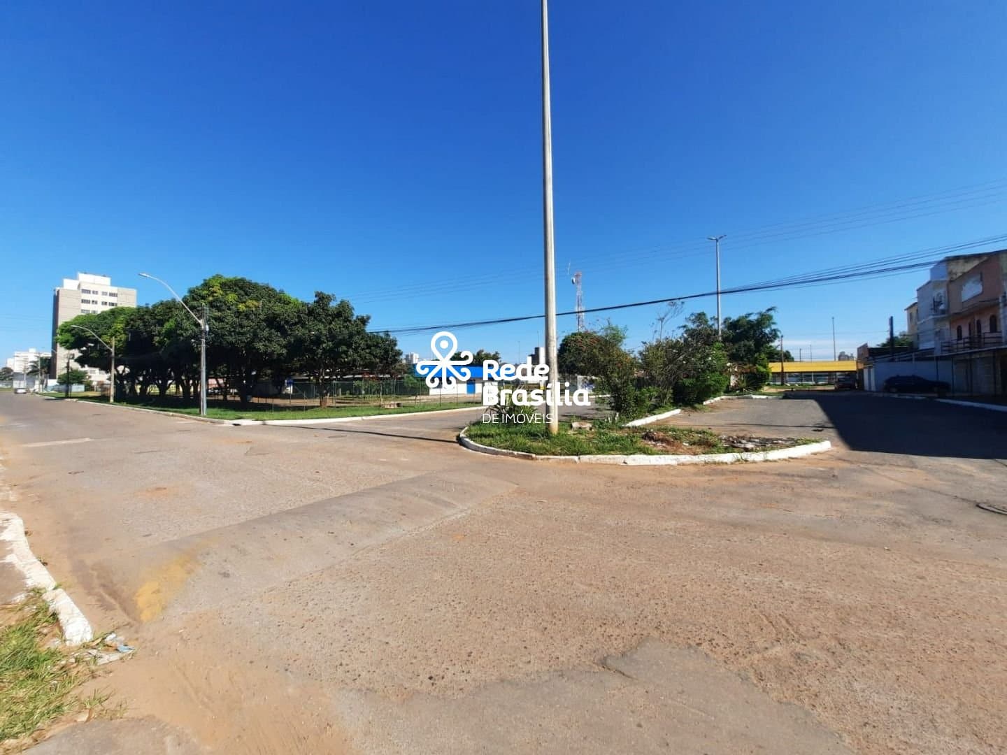 Imagem da propriedade UB530 13
