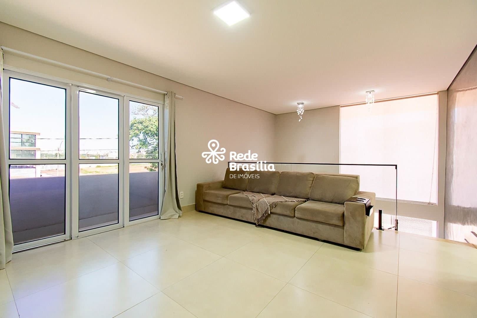 Imagem da propriedade UB911 30